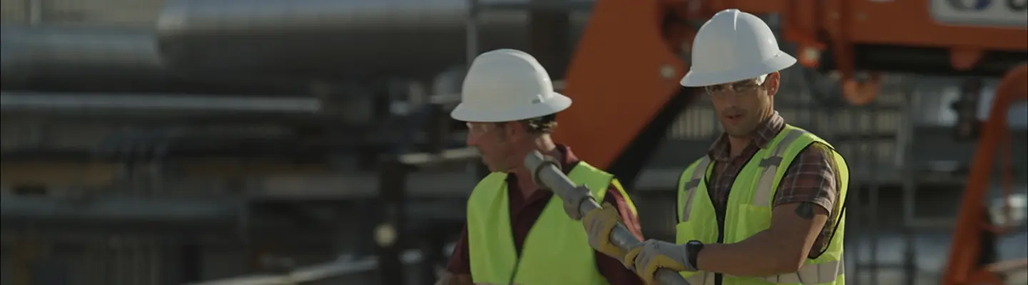 architect and contractor walking