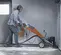 Rectifieuse à béton à conducteur accompagnant HUSQVARNA argent, orange et noire, une tête, électrique