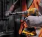 Dénudeur de fils DEWALT argent, jaune et noir