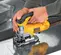 Scie sauteuse DEWALT jaune, grise et noire, électrique