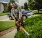 Taille-haie Stihl orange avec lame de 76 cm