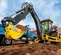 Yellow and gray JOHN DEERE 108-116 HP Backhoe Loader, 15-16 ft. profondeur de creusement, Extendahoe