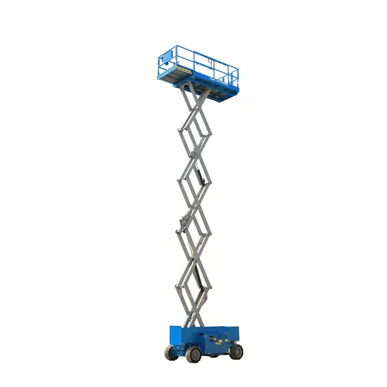Vue avant en angle d’une plateforme élévatrice à ciseaux Genie bleue déployée avec barre de retenue.
