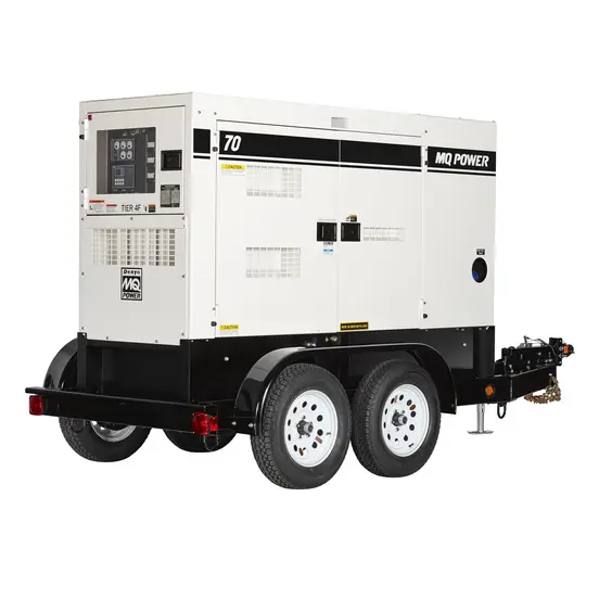 Génératrice remorquable de 56 à 64 kW MULTIQUIP blanche et noire, diesel de niveau 4