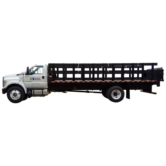 Ford F750 blanc, camion de 6,7 m Camion à ridelles, hayon élévateur, 2 roues motrices, essence ou diesel