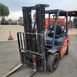 Chariot élévateur d’entrepôt Toyota 8FGU25 2019