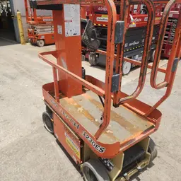Plateforme élévatrice autopropulsée à une personne JLG 1230ES 2017