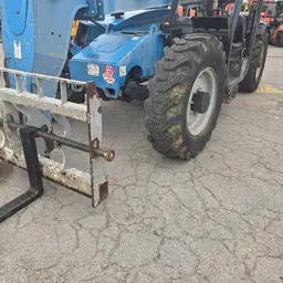 Chariot élévateur Genie GTH-844 2015