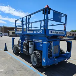Plateforme élévatrice tout-terrain Genie GS-4390 RT 2018