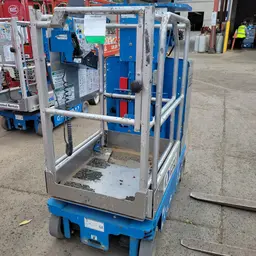 Plateforme élévatrice automotrice à une personne Genie GR-12 2017