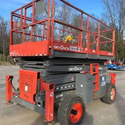 Plateforme élévatrice tout-terrain Skyjack SJ8841RT 2016
