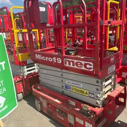 Plateforme élévatrice MEC MICRO 19 2018