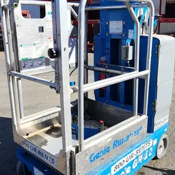 Plateforme élévatrice autopropulsée à une personne Genie GR-12 2018