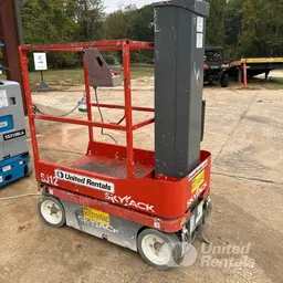 Plateforme élévatrice autopropulsée à une personne Skyjack SJ12 2017