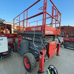 Plateforme élévatrice tout-terrain Skyjack SJ8841RT 2018