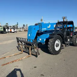 Chariot élévateur Genie GTH-844 2015