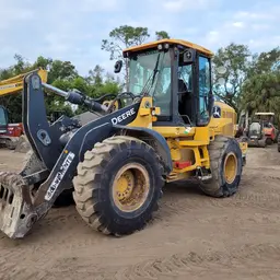 Chargeuse sur pneus John Deere 544L 2019