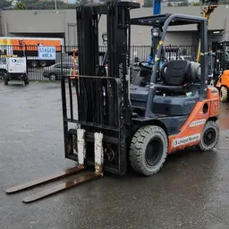 Chariot élévateur d’entrepôt Toyota 8FGU25 2018