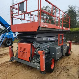 Plateforme élévatrice tout-terrain Skyjack SJ9250RT 2017
