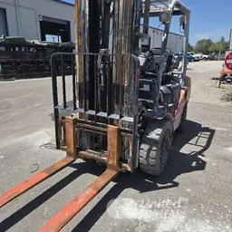 Chariot élévateur d’entrepôt Toyota 8FGU30 2019